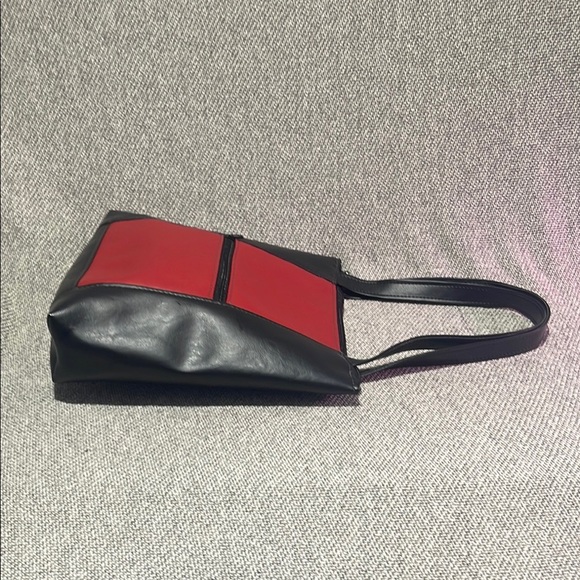 Red and Black Shoulder Bag - Picture 8 of 15